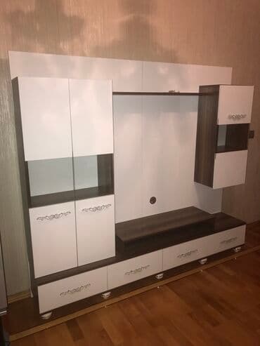 paxlava altlığı: İşlənmiş, Düz TV altlığı, Polkalı, Şüşəli — 4