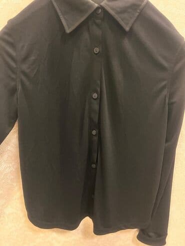 Qara düyməli köynək. s-m-l oldu.yeni.parca material koynek - Rəng — 2