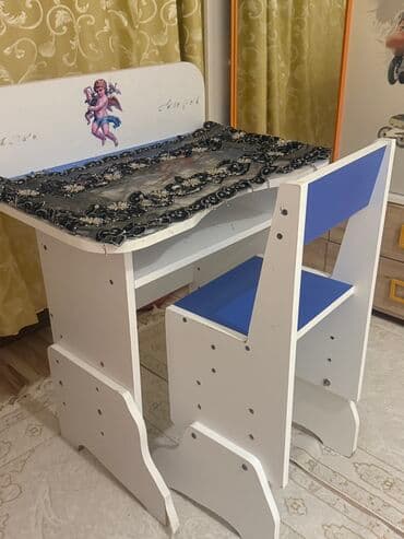 uşaqlar üçün dərin boşqablar: Oğlan üçün, İşlənmiş, Yazı masası, Stullar ilə — 3