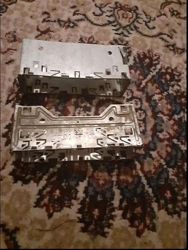 tor satisi: Gencede satilir Avtomobil maqinitofonu üçün metal montaj qəfəsi (DIN — 1