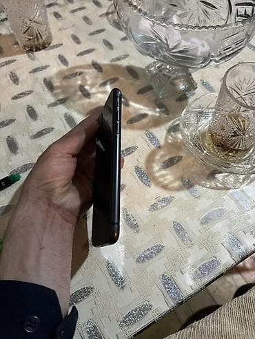 4060 super: IPhone 11, 128 GB, Qara, Barmaq izi, Simsiz şarj, Face ID — 3
