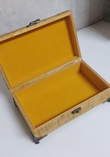 sandiq aliram: Taxta zərgərlik/qutu - Material: möhkəm taxta korpus, metal menteşə — 5