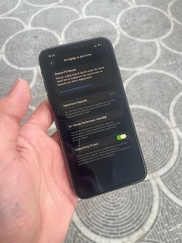 philips xenium x700: IPhone 11, 64 GB, Qara, Simsiz şarj — 3