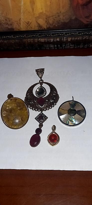 elektron divar saat: Kulon — 2