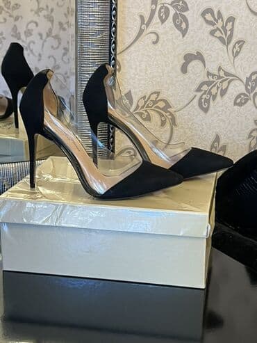 Qadınlar üçün klassik stilettolar - Rəng: qara - Dizayn: şüşə effekti