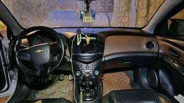 chevrolet azerbaijan satis merkezi: Chevrolet Cruze: 1.6 l | 2010 il 220000 km Sedan — 15
