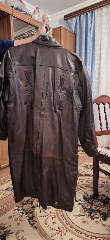 женский плащ новая: Layka plaş. Deyerinden cox ucuz qiymete. evde elave yer tutur deye — 4