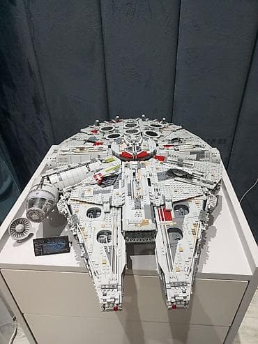 LEGO Star Wars – Millennium Falcon (UCS üslubunda böyük ölçülü model) — 4