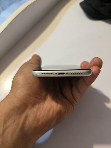 apple m1: IPhone 11, 64 GB, Qara, Face ID — 5