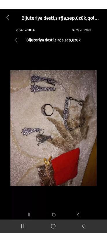 qiymətli daş adları: Şahmeranlı qol saatı bilərzik və üzük birləşməsidir. Saatın ətrafı və — 5