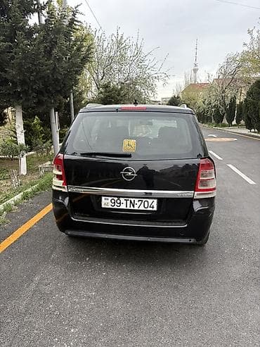 опел зафира б: Opel Zafira, qara rəng, 7 oturacaqlı miniven. - Kuzov — 5