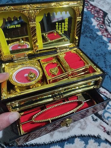 ucuz taxda: Qızıl tonlu musiqili bijuteriya qutusu - Material: parıltılı qızıl — 2