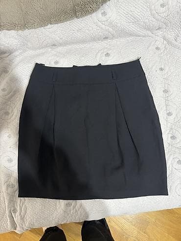 Ətəklər: Qara qısa ətək 40 razmer - Klassik qara rəng, mini uzunluq - Ön — 2