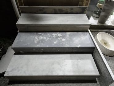 Mərmər pilləkən pillələri – boz və ağ tonlarda - Material: təbii