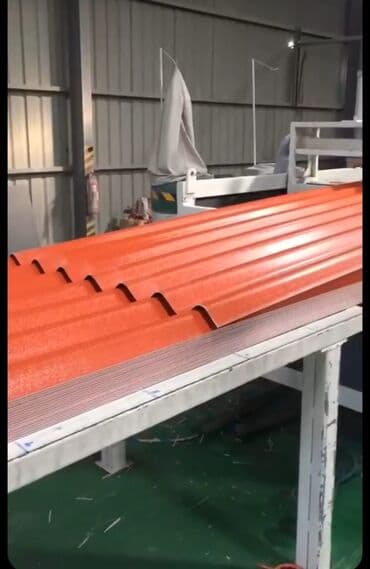 забор из профнастила: Müxtəlif rənglərdə və naxışlarda mövcud olan bu metal dam örtükləri — 8