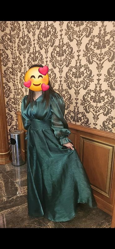 flo memar ecemi: Salam.Tünd zümrüd-yaşıl rəngdə şifon fakturalı uzun ziyafət/nişan/gecə — 1