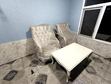 Klassik oturma dəsti - Tərkib: 2 ədəd geniş, hündür bel dəstəkli