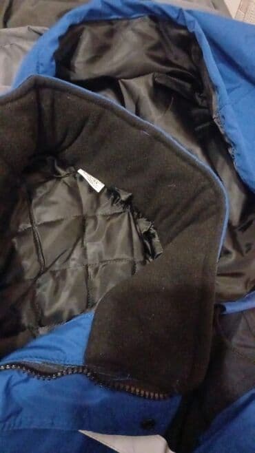 uzun pencekler: Məhsul: Qışlıq kişi gödəkçəsi - Rəng: mavi – qara panellər, ön — 2