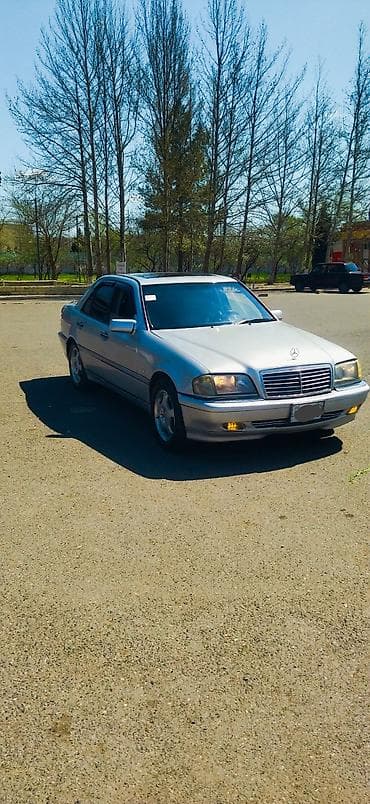 disk teker per page 40: Mercedes-Benz C 230: 2.3 l | 1996 il Sedan — 3