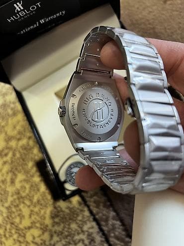 saat remeni: Hublot Geneve kişi qol saatı – kvarz mexanizmli, şık və minimal — 5