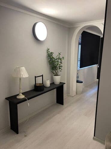 xacmaz obyekt: Sahil metrosuna yaxin 90kv sahəsi olan obyekt 3otaqli ofis 1000azn — 2