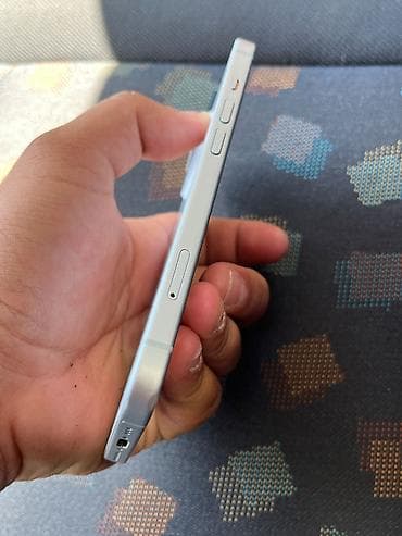 philips xenium 9@9d: IPhone 15, 128 GB, White Titanium, Barmaq izi, Face ID, Sənədlərlə — 2