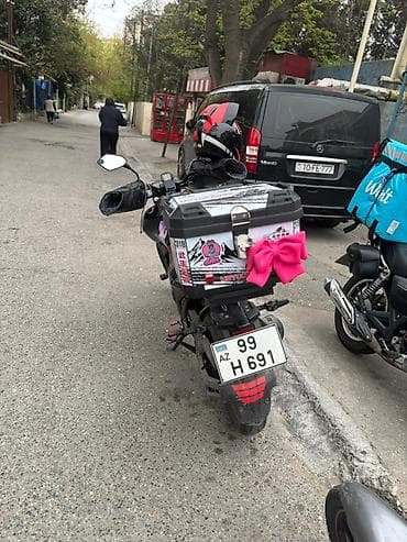 Moto-kuryer tələb olunur