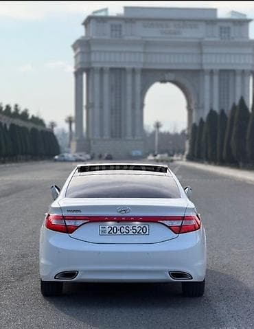 sam diskler: Hyundai Azera – ağ rəng, sedan, panoramik lyuklu. - Geniş və — 5