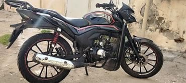 Yufan Sport motosiklet - Rəng: Qara, qırmızı və ağ qrafik aksentlər -