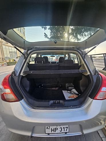 benzin bakı: Nissan Tiida: 1.6 l | 2008 il Sedan — 10