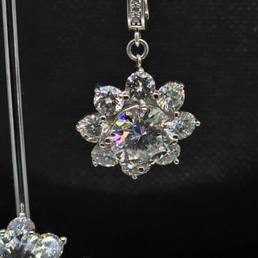 gumuş əşyaları: Dəstə daxildir: Üzük, Sırğa, Gümüş, 925 Əyar — 4