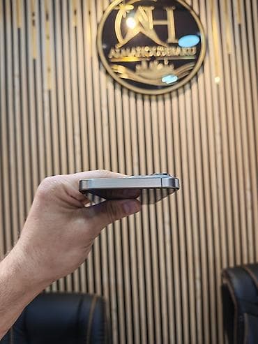 iphone 14 pro kredit: IPhone 15 Pro Max, 256 GB, Natural Titanium, Zəmanət, Simsiz şarj, Face ID — 6