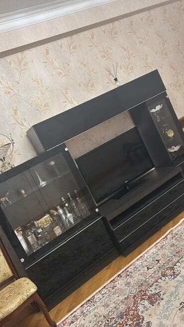 ev əşyaları ikinci el: TV altlığı — 2