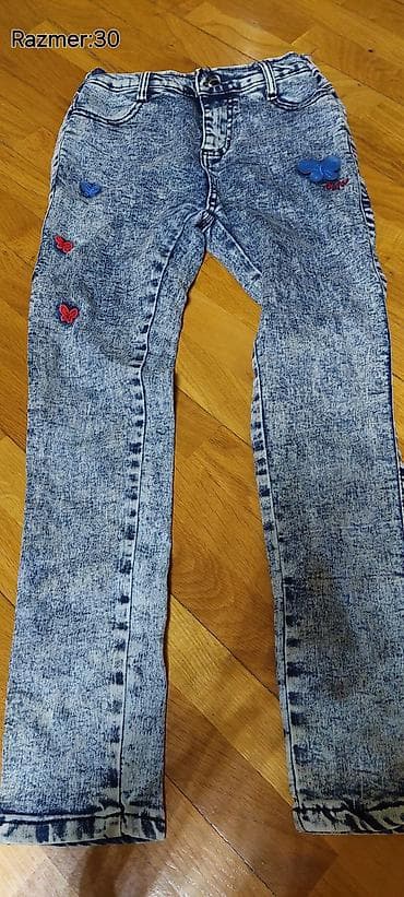 ucuz xoncalar: Uşaq geyimləri 🌸 Hamısı təmiz və səliqəlidir 🧥 Kurtkalar — 5 AZN 👕 — 6