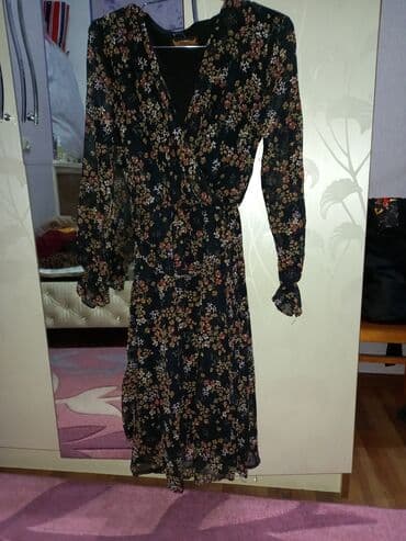 Qəhvəyi rengli don. Yenidir. S razmer. Qiymeti razilaşmaq olar