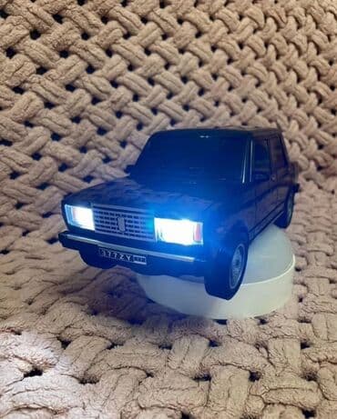 taksi islemek ucun masinlar: ● Oyuncaq Maşin vaz 2107 ● Zariyatqa ile işleyir ● Pultla idare — 2