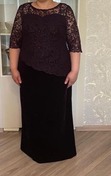 Toy ucun libas bahalı parcadan atelyede tikilib 50/52razmere uygundu