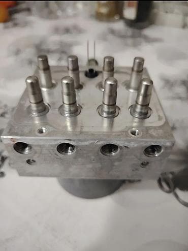 centra masin: ABS hidravlik blok + nasos modulu.İşlənmis.Toyota Camry üçün Məhsul — 3