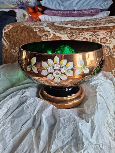 Şamdanlar: Bir vaza, Bogem şüşəsi — 2