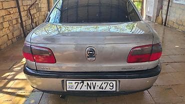 b class: Opel Omega B sedan - Kuzov: 4 qapılı sedan, gümüşü rəng - Mühərrik və — 7