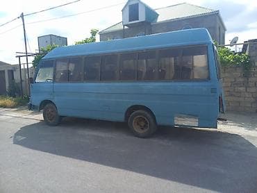 2008 ford transit: Açiq mavi rəngdə olan bu mikroavtobus, sərnişin daşınması üçün nəzərdə — 2