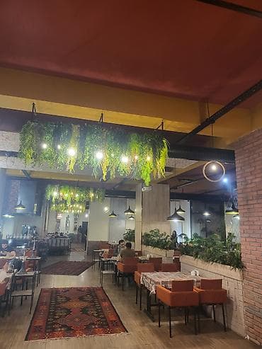 Ofisiant tələb olunur, Restoran, Gündəlik ödəniş, 18-29 yaş, 1 ildən az təcrübə