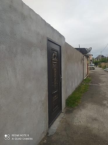 ağdaşda ev: Ev Xaçmaz şəhər s.qurbanov küç.4 mertebeler terefde yerləşir aylıq — 1