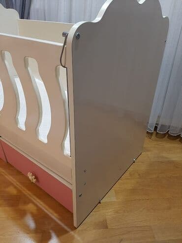 dirəklər: Qız üçün, Dördbucaq, Beşik, Dəst ilə, Matras ilə, Yellənmə mexanizmsiz — 3