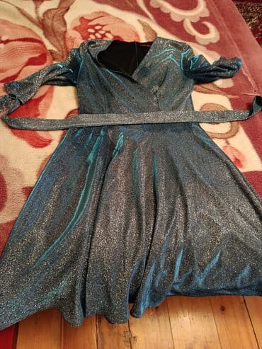 atlas parcadan donlar: Zərif qadın geyimləri – 2 model bir arada 1) Parıltılı mavi ziyafət — 1