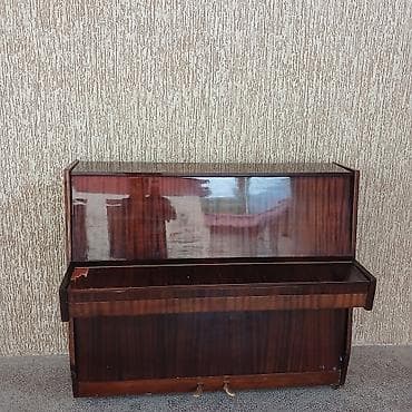 оборудование для кафе бу: Upright piano – klassik məkanlar üçün şık seçim - Korpus: tünd — 1