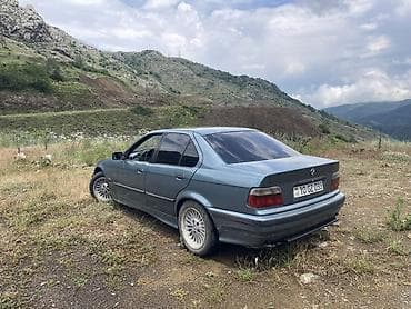 carpayi satisi: BMW 3 series: 1.8 l | 1995 il Sedan — 6