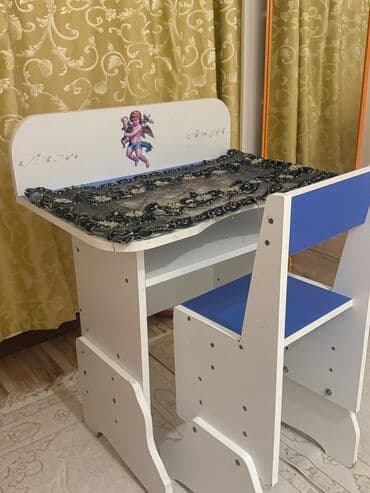 uşaqlar üçün dərin boşqablar: Oğlan üçün, İşlənmiş, Yazı masası, Stullar ilə — 1