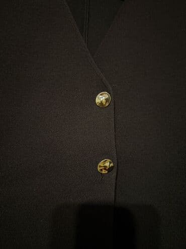 toxuma jaketler: ZARA qadın kardiqanı - Model: V-yaxa, iki düyməli - Rəng: tünd — 3