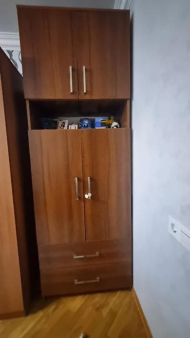 İşlənmiş, 2 qapılı, Qəhvəyi, Taxta, Açılan, Düz dolab